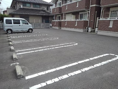 【駐車場】 | グラン　アウローラⅡ | 駐車スペースもあります