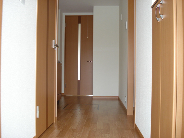 ハピネスガーデンの玄関|玄関通路