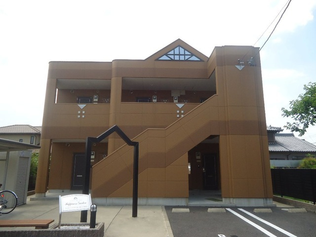 ハピネスガーデンの駐車場