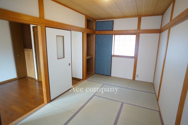 【寝室】 | 東大阪市長栄寺 | 【3階：和室7.5帖】2ドア1ルーム♪押し入れ完備です♪