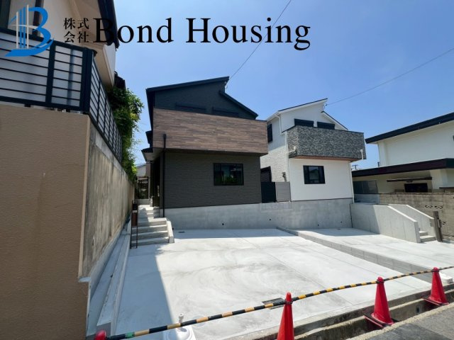 JR朝霧駅徒歩17分・LDKは広々21帖　松が丘3丁目　2号棟の外観