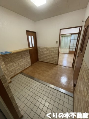 【玄関】 | 高木第7ビル | シンプルで使いやすい玄関です