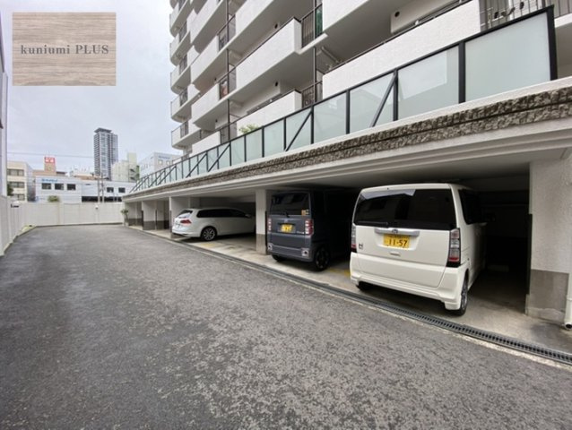 玉津公園グリーンマンションの駐車場