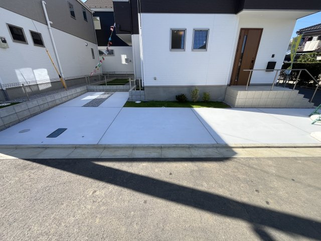 祝：成約済み　八王子市　館町　新築戸建て　４期の駐車場|～仲介手数料無料☆八王子ひなた不動産～八王子市館町　新築戸建て