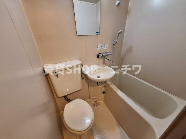 メゾン８８の浴室