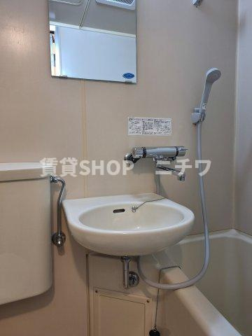 メゾン８８の洗面所