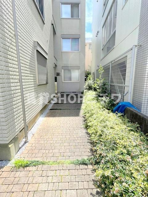 アーバン坂上のエントランス