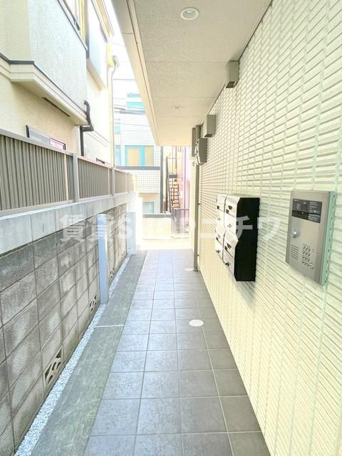 エル・Ｆ笹塚のエントランス