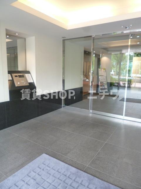 アトラス四谷レジデンスのエントランス|オートロック完備