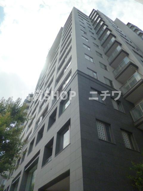 アトラス四谷レジデンスの外観|鉄骨鉄筋コンクリート造マンションです