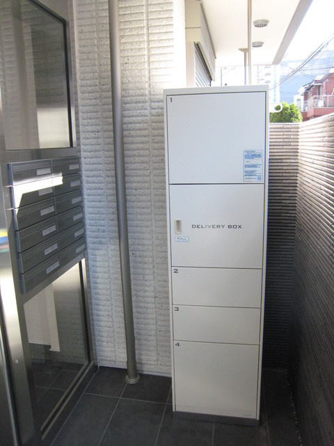 ＮｅｗＳａｆｏｌｅ幡ヶ谷のその他共用部分|不在時に便利な宅配ＢＯＸ