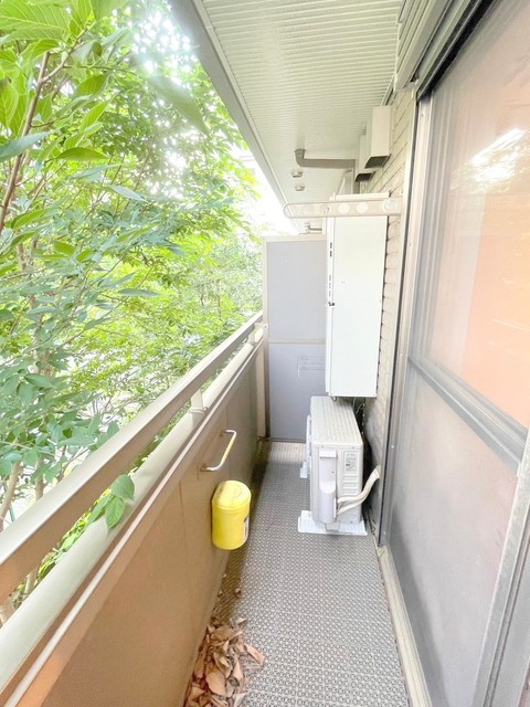 メゾン四季のバルコニー|☆明るいバルコニー☆