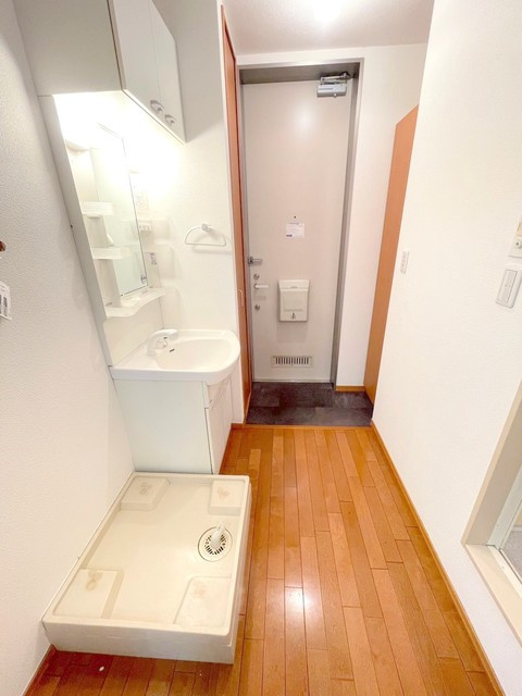 メゾン四季のその他|☆キッチン側からの玄関☆