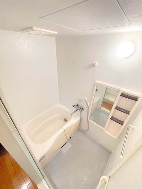 メゾン四季の浴室|☆追い焚き機能付きのバスルーム☆