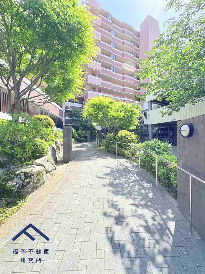 アプローズ香住ケ丘弐番館のエントランス