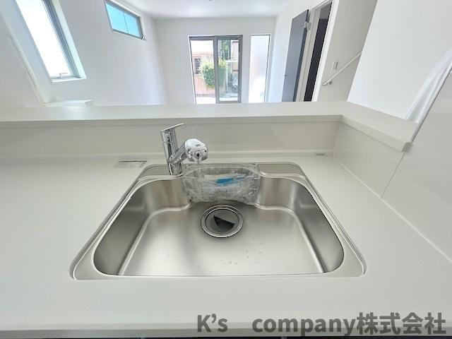 ◎茅ヶ崎市高田3丁目　新築戸建　2号棟◎のキッチン|扱いやすいステンレス素材のシンク◇