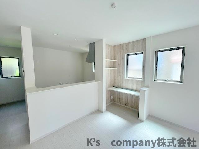 ◎茅ヶ崎市高田3丁目　新築戸建　2号棟◎の居間・リビング|リビングにいるご家族を感じながらお料理ができる対面キッチン☆