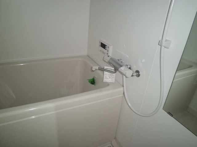 HCフラッツ青谷ガーデンの浴室