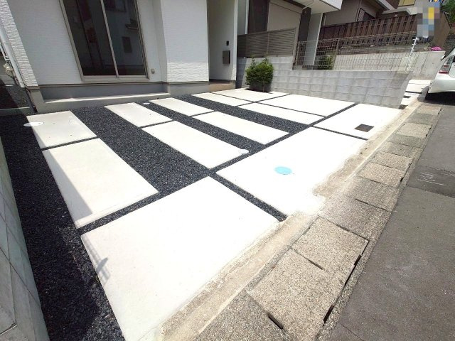 ◆ＺＥＨ水準省エネ住宅◆並列駐車２台可能◆大容量収納可能なＷＩＣ有り◆寺田深谷１期の駐車場|駐車場