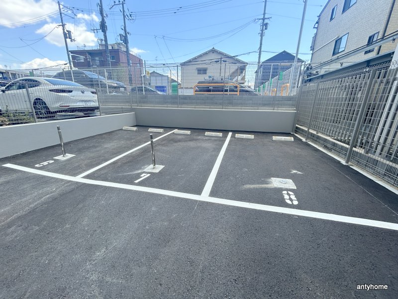 エスリードザグラン大阪サウス　仲介手数料無料の駐車場
