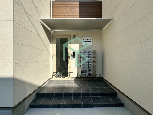 ジーメゾン飾磨恵美酒のエントランス