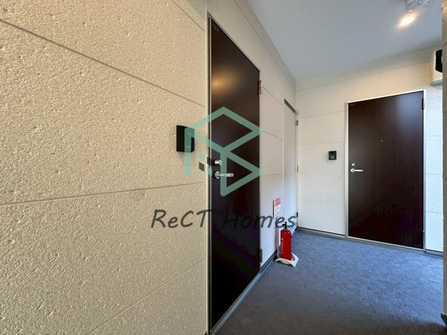 ジーメゾン飾磨恵美酒の玄関