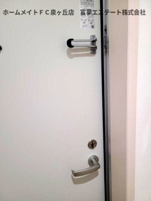 【玄関】 | フジパレス高石駅西Ⅲ番館 | 玄関サムターン付き
※イメージ　同物件別号室の写真