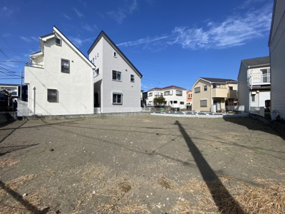 【外観】 | 敷地５０坪超！／茅ヶ崎市中海岸4丁目♪建築条件なし売地１区画／売主-52-21- | 区画全体／駅まで徒歩１８分・日常からマリンレジャーまで動きやすく平坦な好立地♪青空の映える素敵な現地です(*'▽')