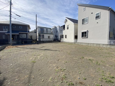 【外観】 | 敷地５０坪超！／茅ヶ崎市中海岸4丁目♪建築条件なし売地１区画／売主-52-21- | ゆとりのある敷地５０坪超！南道路に面した陽当りの良い明るい現地は必見です♪日常からマリンレジャーまで動きやすく平坦な好立地♪青空の映える素敵な現地です(^_-)-☆