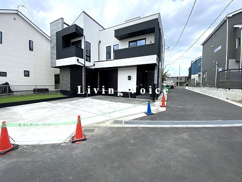 【前面道路含む現地写真】 | 【仲介手数料０円】茅ヶ崎市高田1丁目　新築一戸建て | 茅ヶ崎市高田1丁目　新築一戸建て