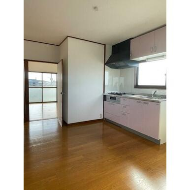 ｃａｌｍｅ光の森のキッチン