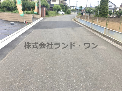 【前面道路含む現地写真】 | 所沢市上新井2丁目　全7区画　1区画