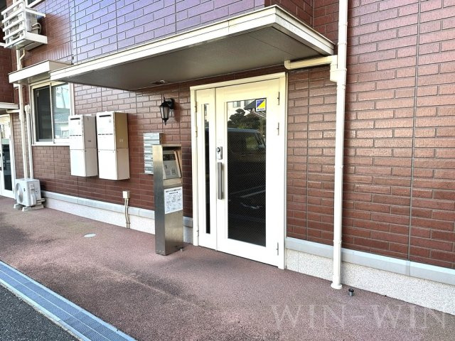 セジュールオッツSからさわのエントランス