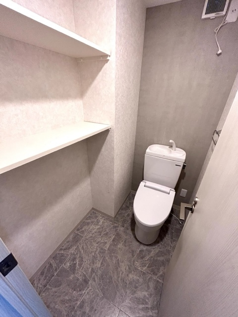 神戸市兵庫区南逆瀬川町の賃貸マンションのトイレ