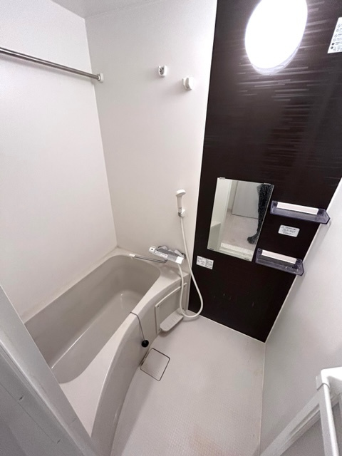 神戸市兵庫区南逆瀬川町の賃貸マンションの浴室