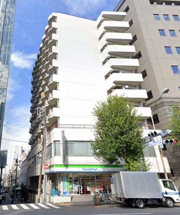 ニューライフ新宿の外観