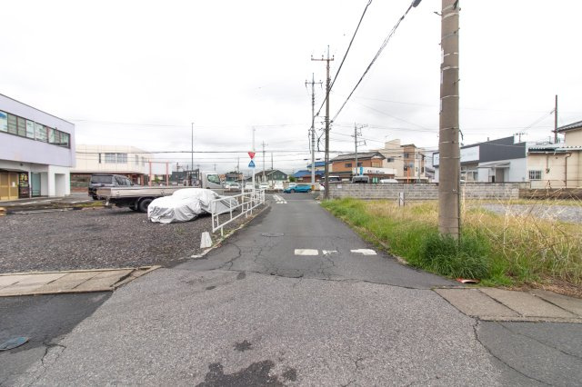 足利市堀込町の売地の前面道路含む現地写真
