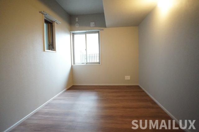 熊本市中央区南坪井町の賃貸マンションの洋室