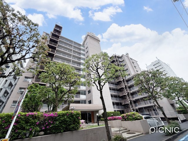 小島スカイハイツの外観