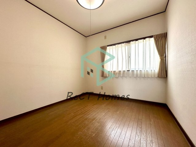 姫路市御立中二丁目中古戸建の洋室