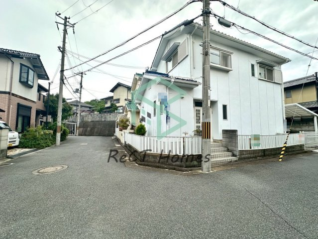 姫路市御立中二丁目中古戸建の前面道路含む現地写真