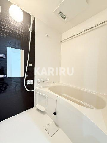 シャルールメゾン桃谷の浴室