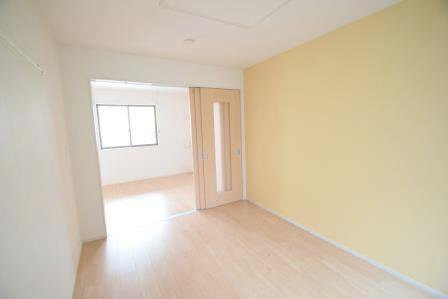 隼の居間・リビング|防犯シャッター付き