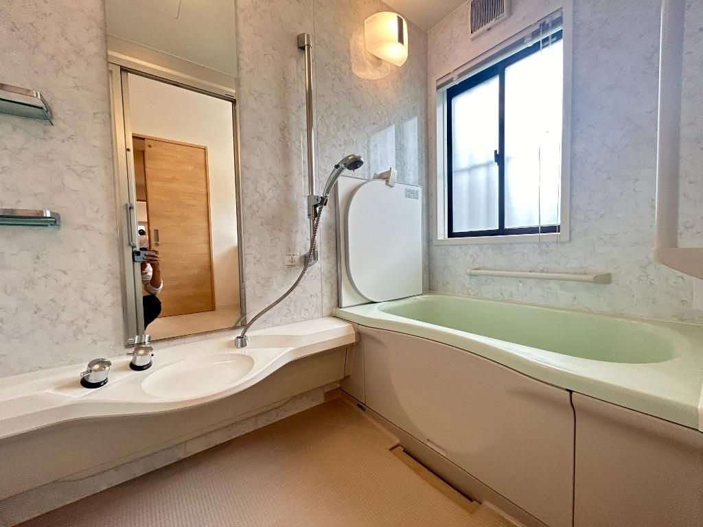 羽村市羽西１丁目の中古一戸建の浴室