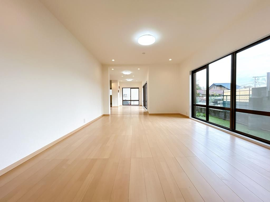 羽村市羽西１丁目の中古一戸建の居間・リビング