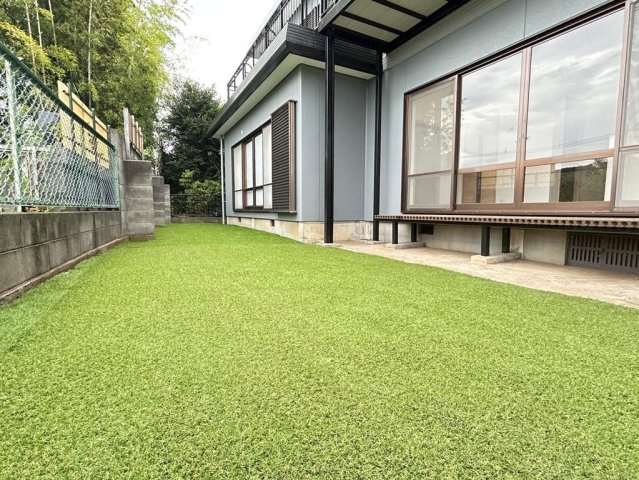 羽村市羽西１丁目の中古一戸建の庭