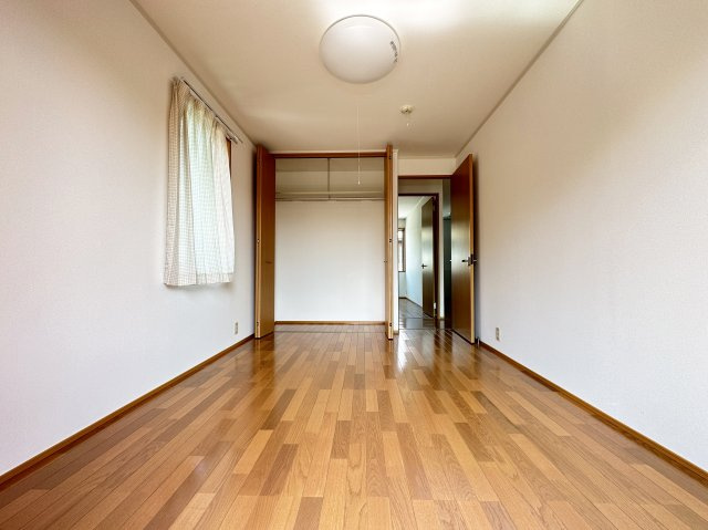 サンハイム C棟の洋室