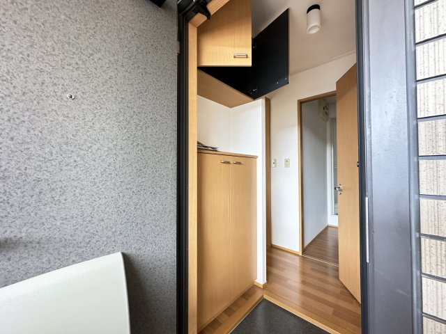 サンハイム C棟の玄関