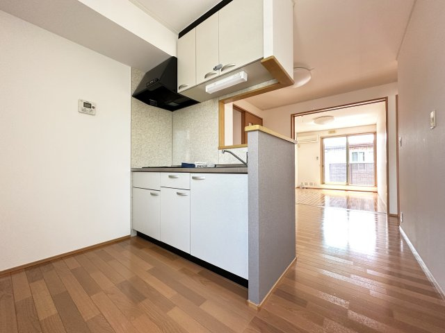 サンハイム C棟の居間・リビング