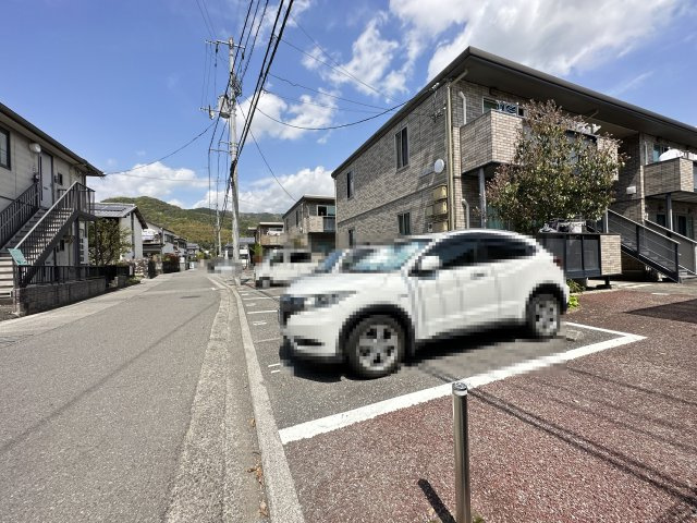 サンハイム C棟の駐車場